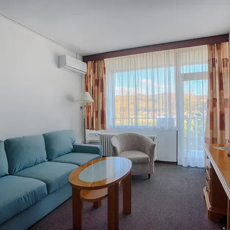 Hotel Ensana Splendid Piest'any