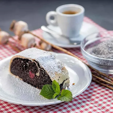 Ensana Splendid Szálloda 3*